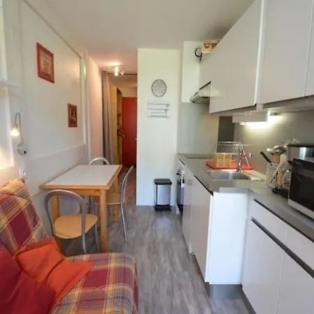Apartment Les Menuires - 3 Pers, 18 M2, 1/0 *