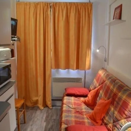 Apartment Apartment Les Menuires - 3 Pers, 18 M2, 1/0 *